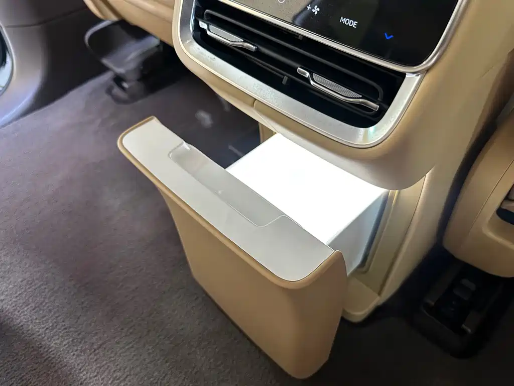 AITO AITO M8 — миниатюра 11