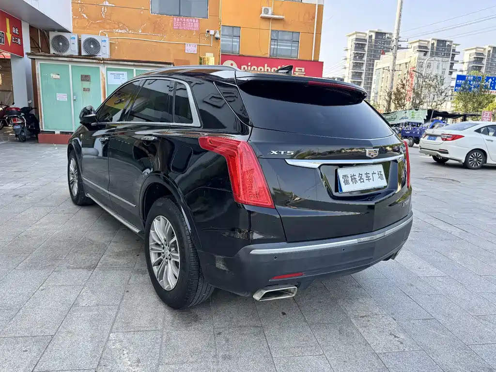 Cadillac XT5 — миниатюра 6