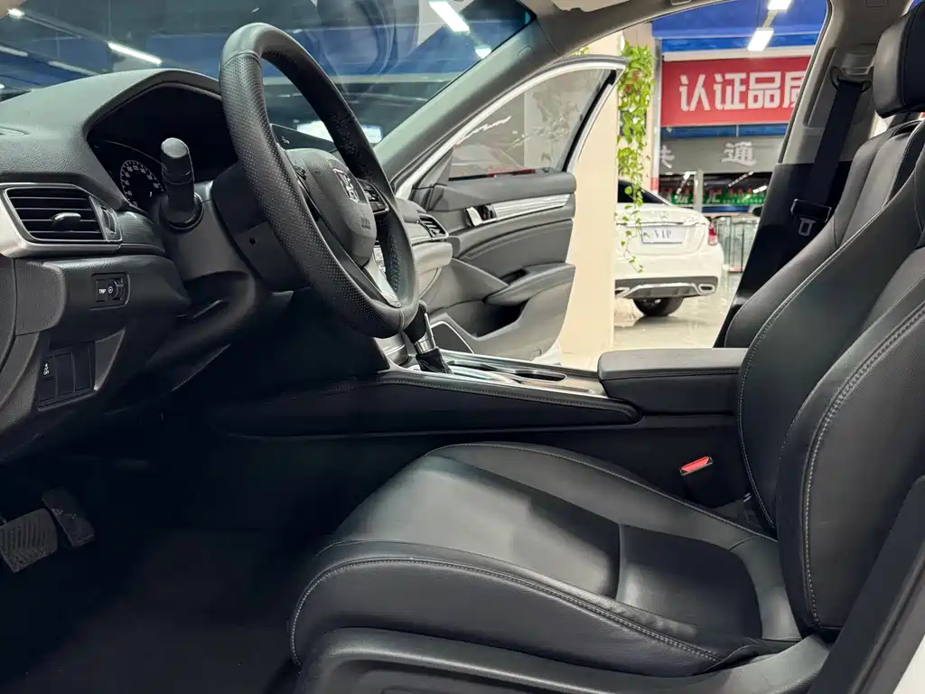 Honda Accord — миниатюра 9