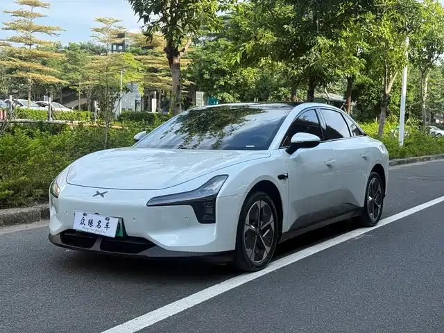 2025 Xpeng Mona M03