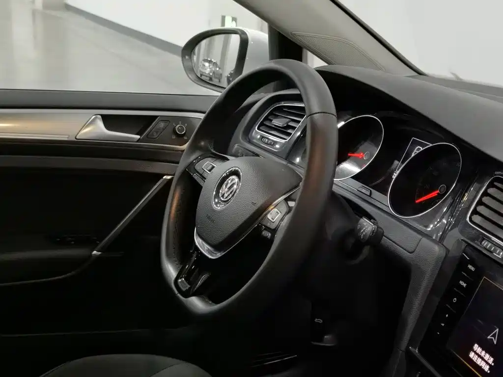 Volkswagen Golf — миниатюра 22