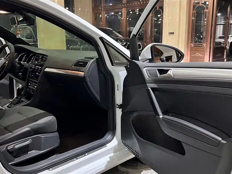 Volkswagen Golf — миниатюра 15