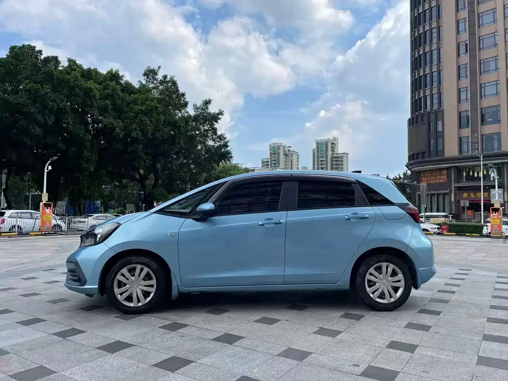Honda Fit — миниатюра 4
