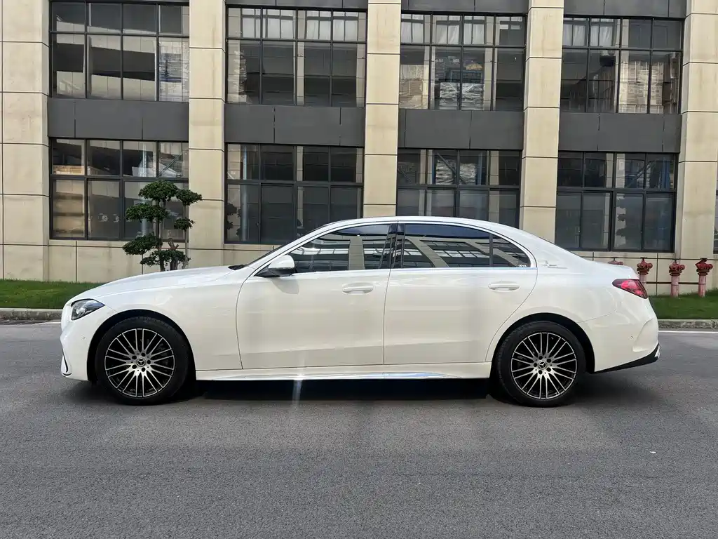 Mercedes-Benz C-Class — миниатюра 18