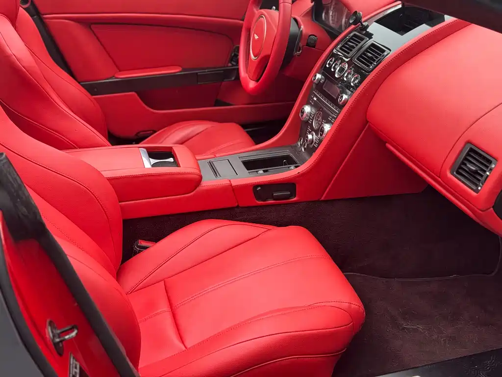 Aston Martin V8 Vantage — миниатюра 9