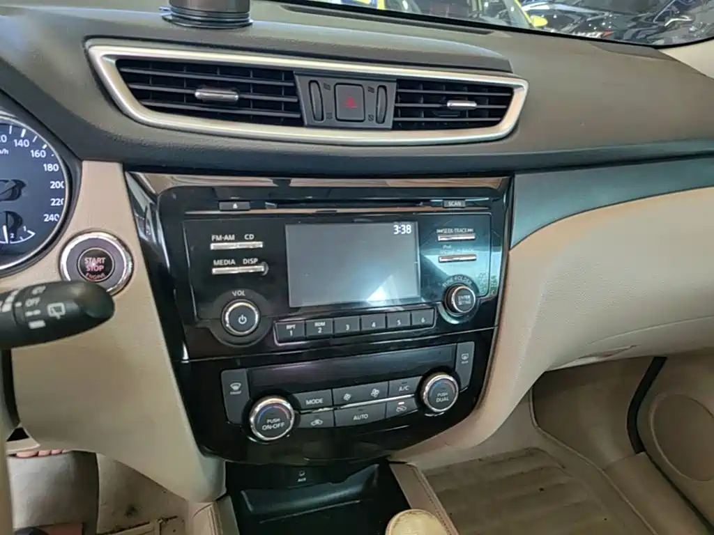 Nissan X-Trail — миниатюра 20