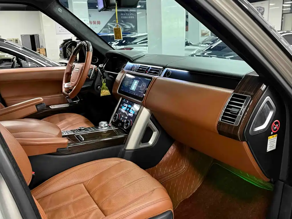 Land Rover Range Rover — миниатюра 14