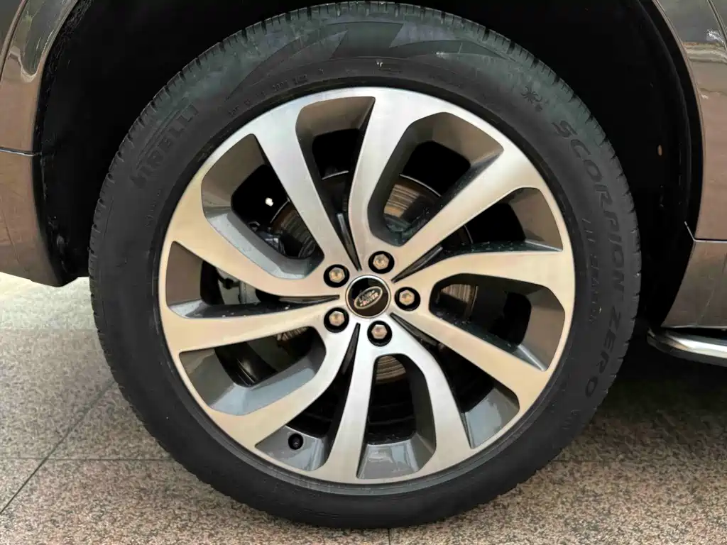 Land Rover Discovery Sport — миниатюра 19