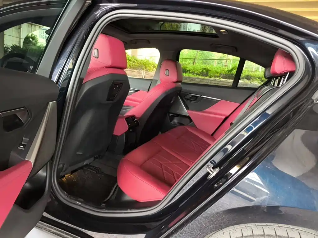BMW 5 Series (Import) — миниатюра 6