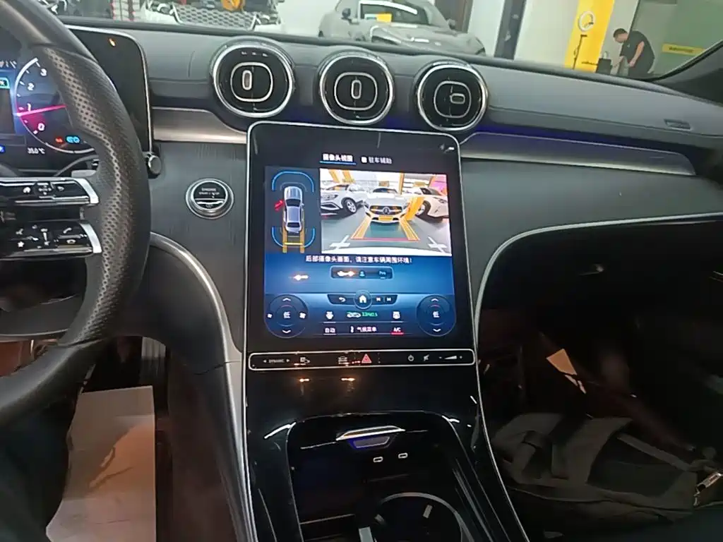 Mercedes-Benz C-Class — миниатюра 13