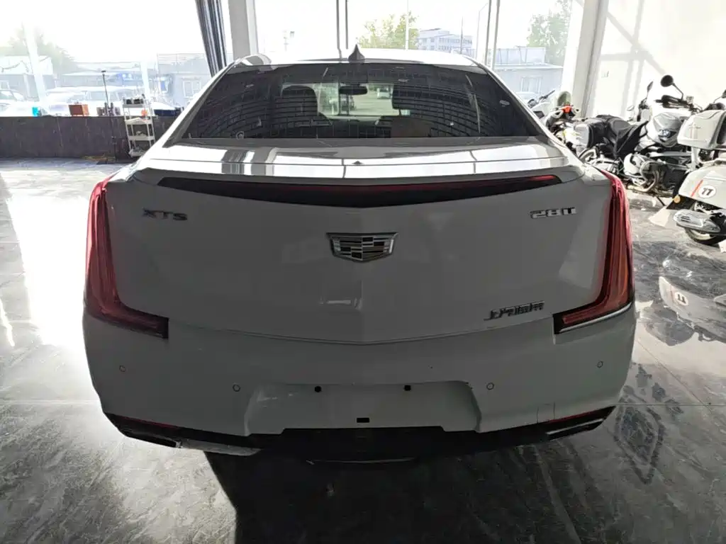 Cadillac XTS — миниатюра 6