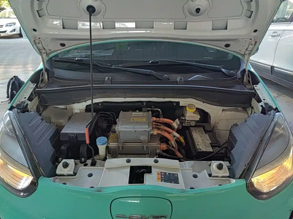 Roewe Clever — миниатюра 20