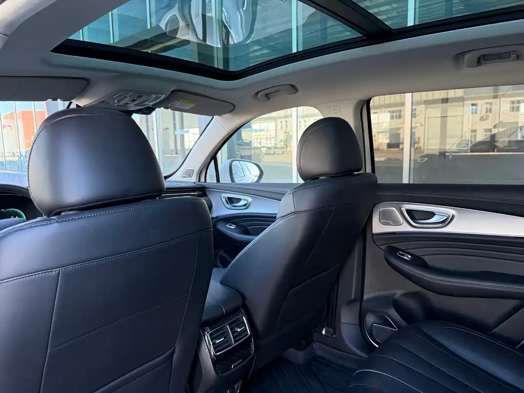 Roewe RX5 eMAX — миниатюра 16