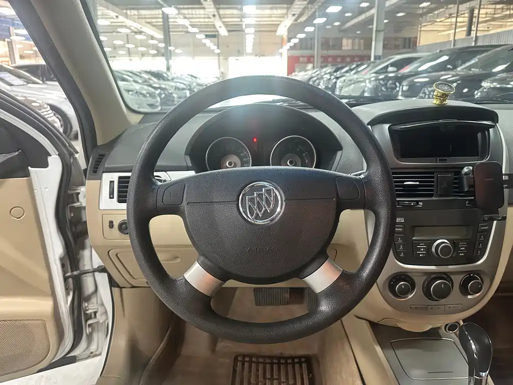 Buick Excelle — миниатюра 11