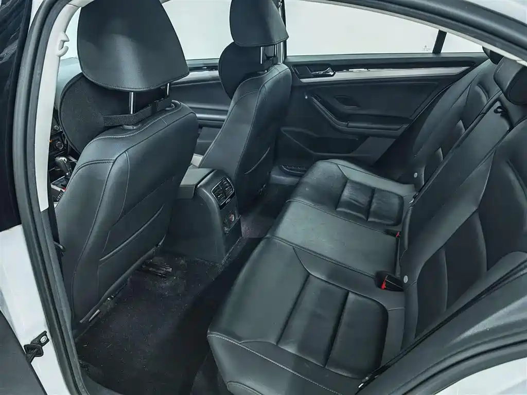 Volkswagen Sagitar — миниатюра 15