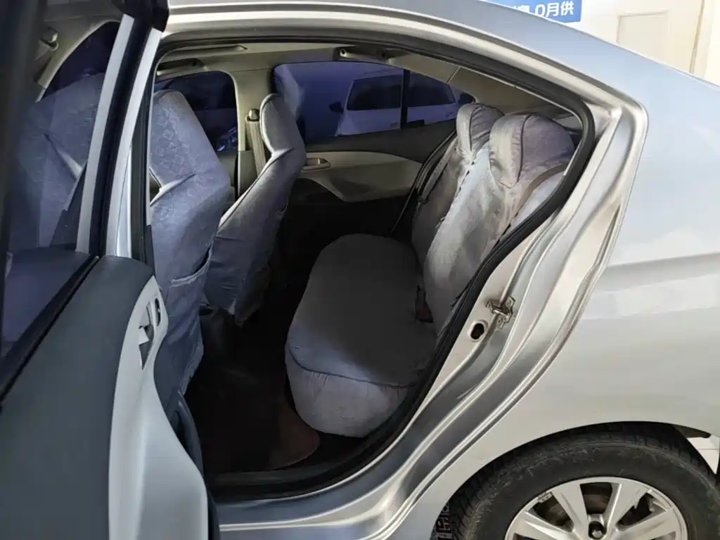 Chevrolet Sail — миниатюра 17
