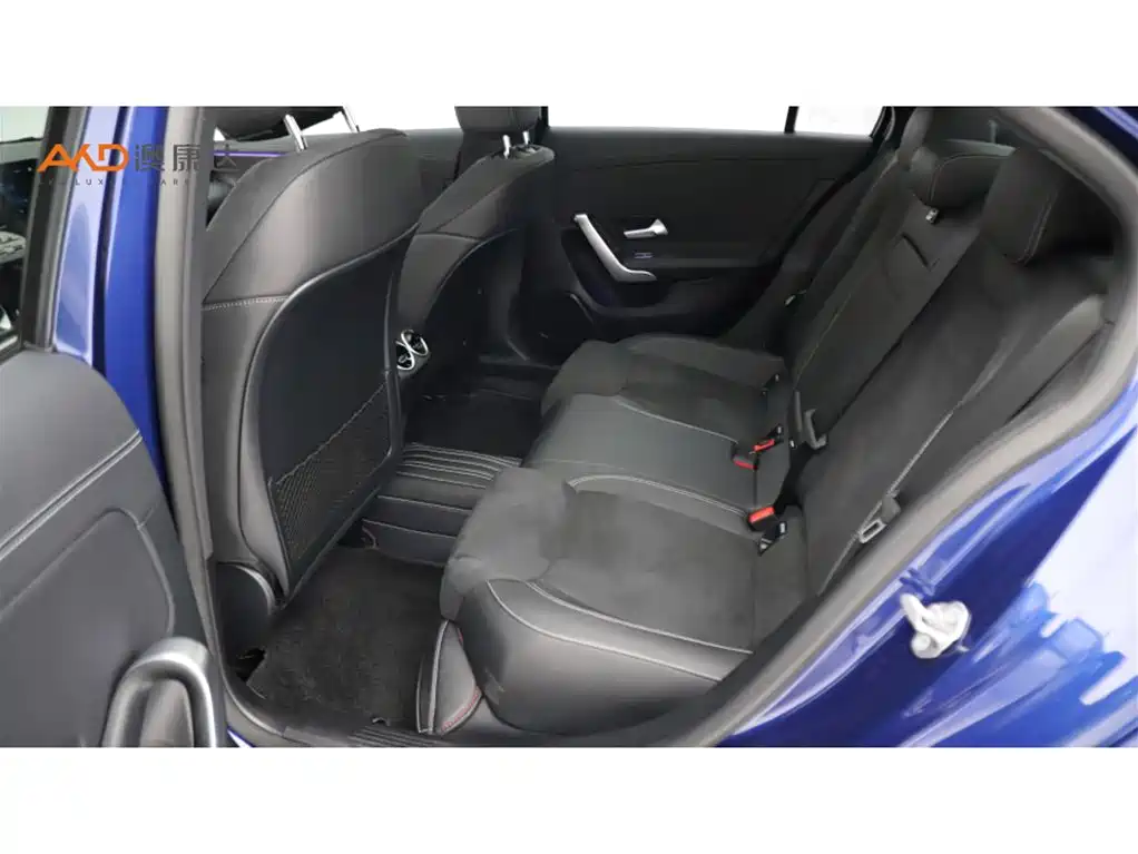 Mercedes-Benz A-Class — миниатюра 7