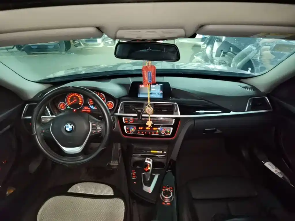 BMW 3 Series GT — миниатюра 10