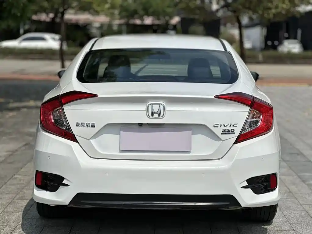 Honda Civic — миниатюра 8