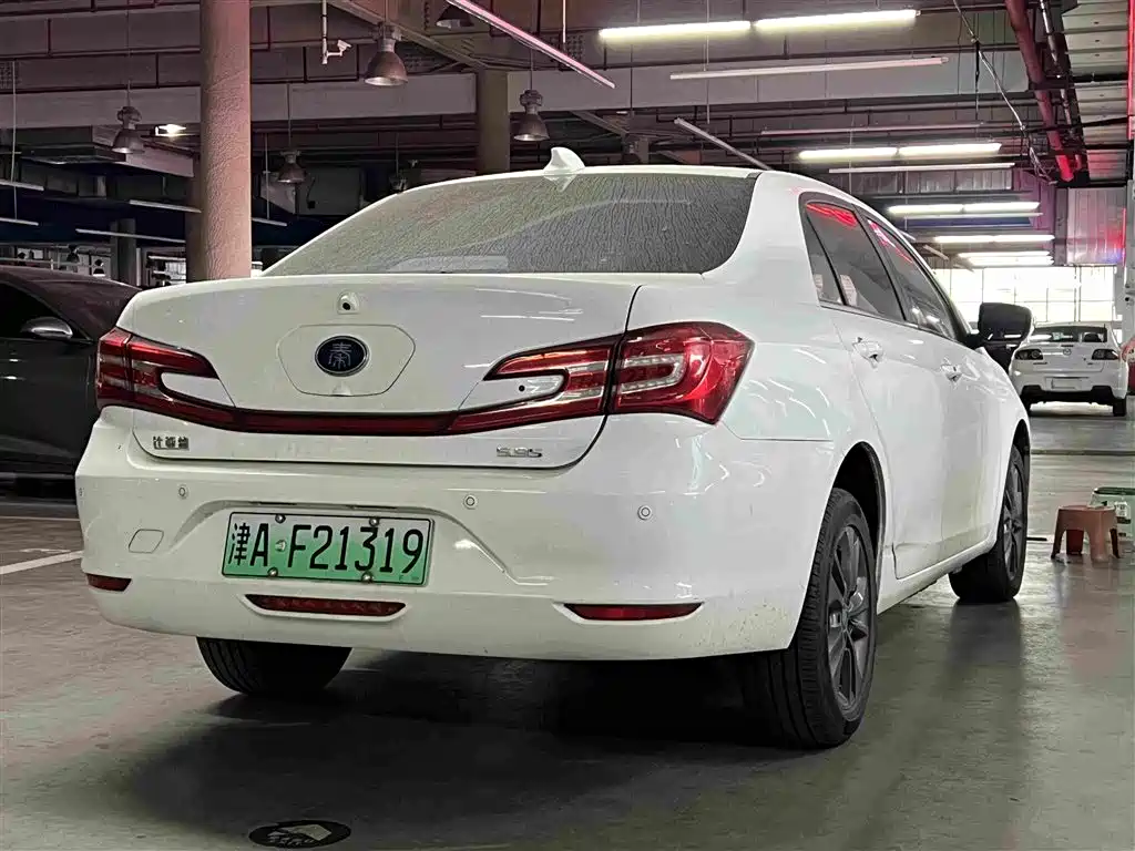 BYD Qin NEV — миниатюра 2