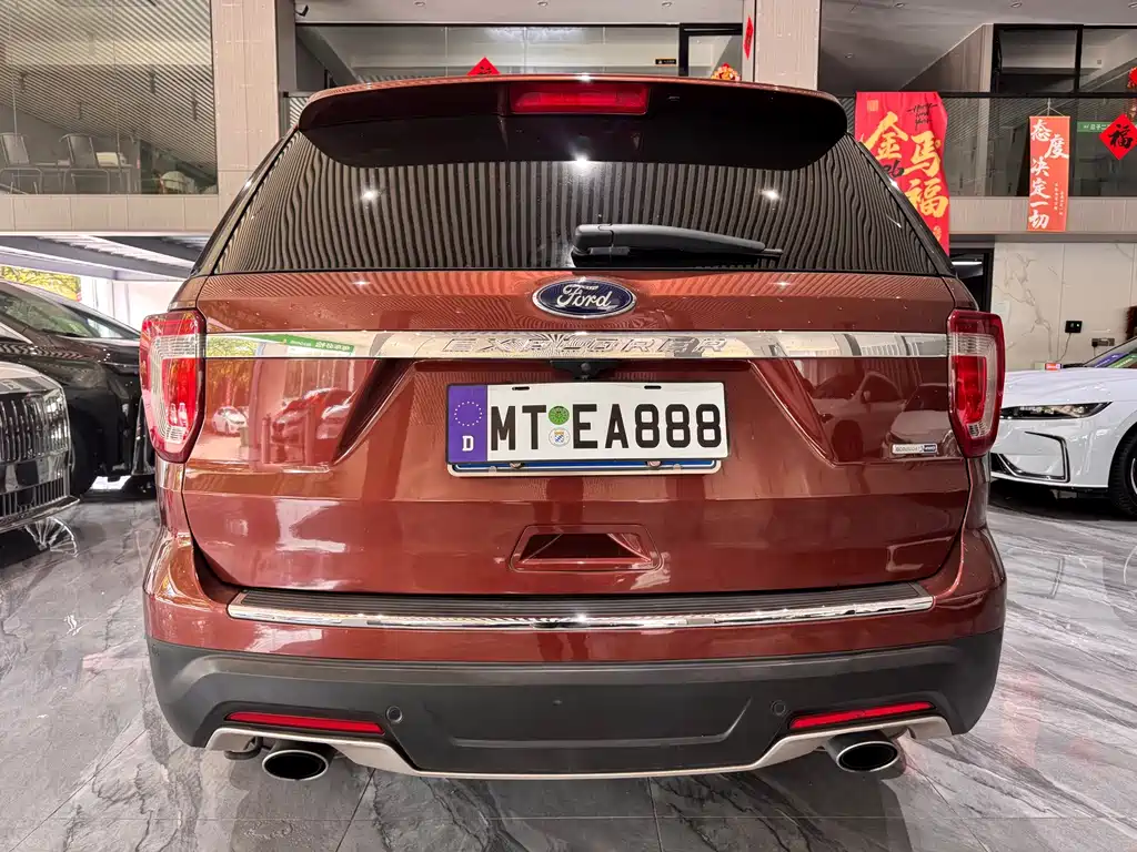 Ford Explorer (Import) — миниатюра 8
