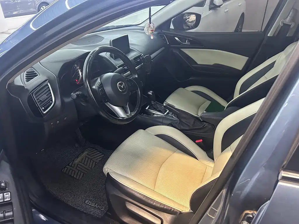 Mazda 3 Axela — миниатюра 2