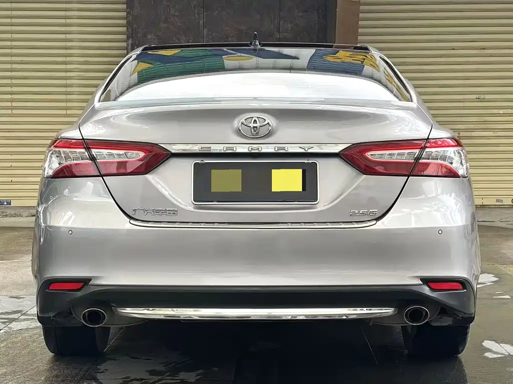 Toyota Camry — миниатюра 7