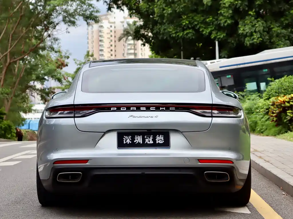 Porsche Panamera — миниатюра 5