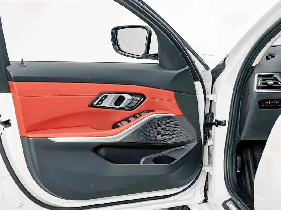 BMW 3 Series — миниатюра 15