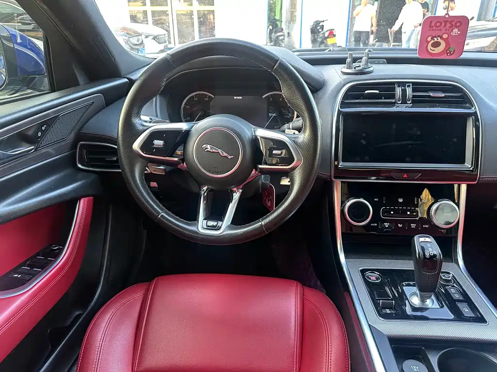 Jaguar XEL — миниатюра 6