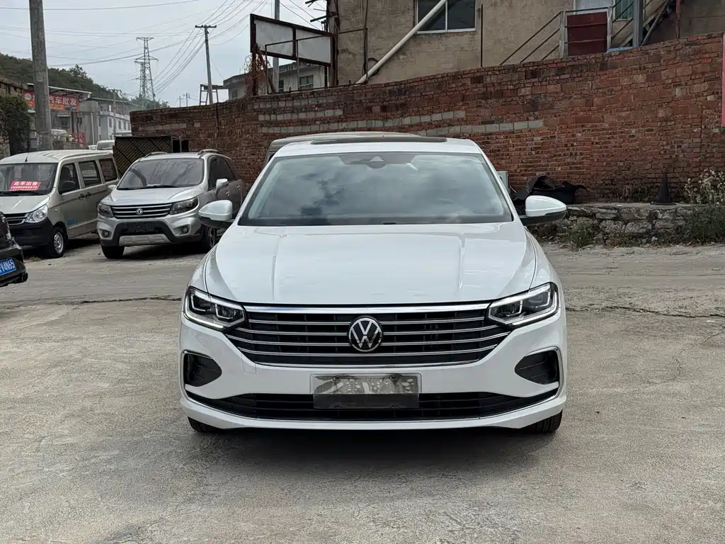 Volkswagen Lavida — миниатюра 2