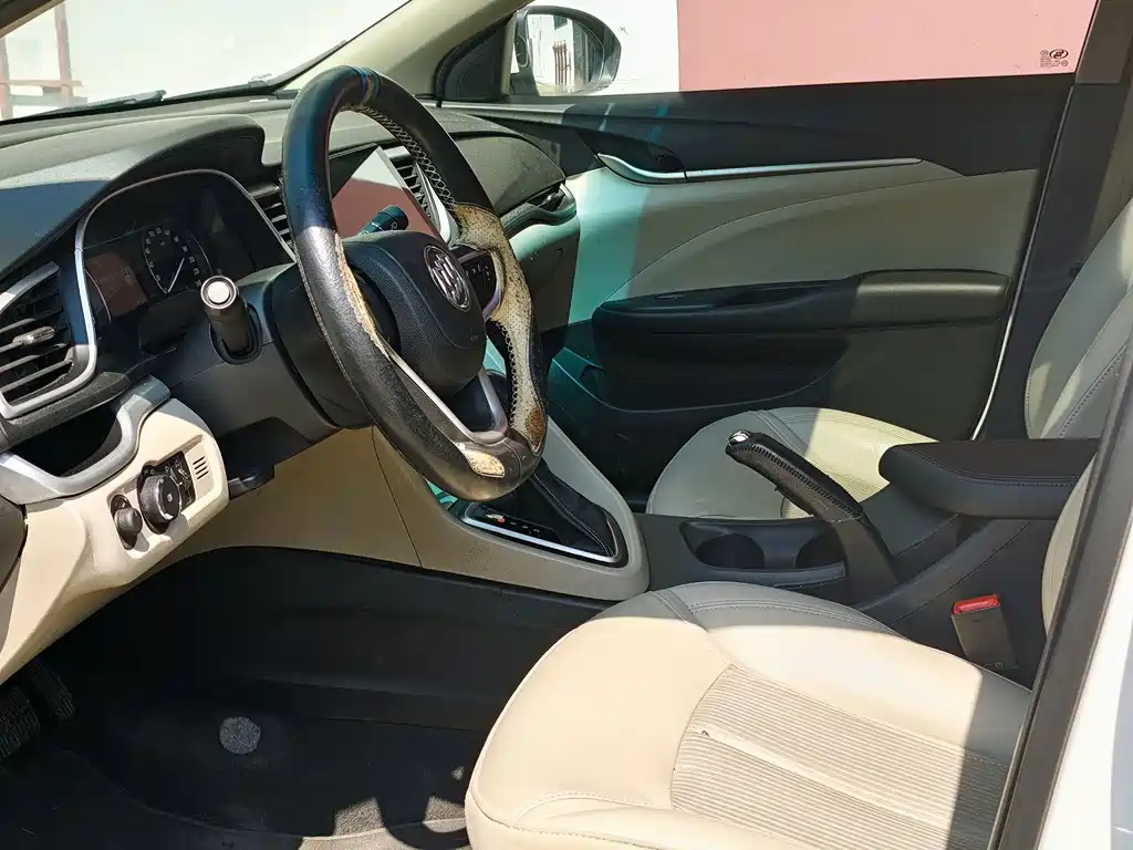 Buick Excelle — миниатюра 6