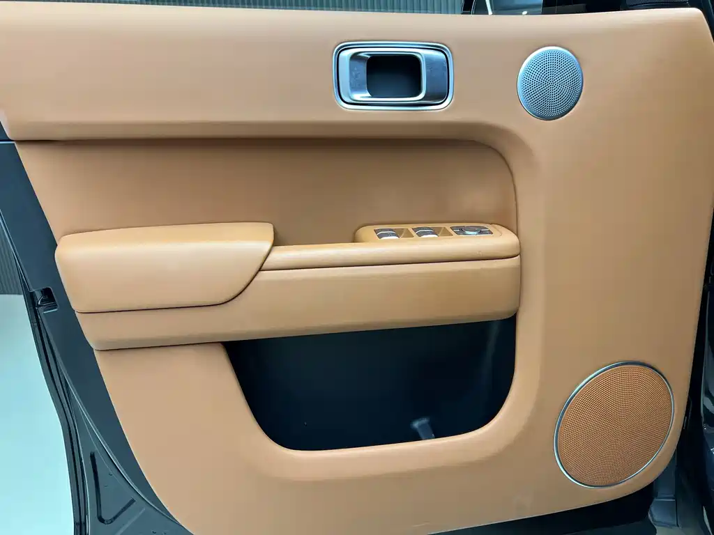 Li Auto Li L8 — миниатюра 8
