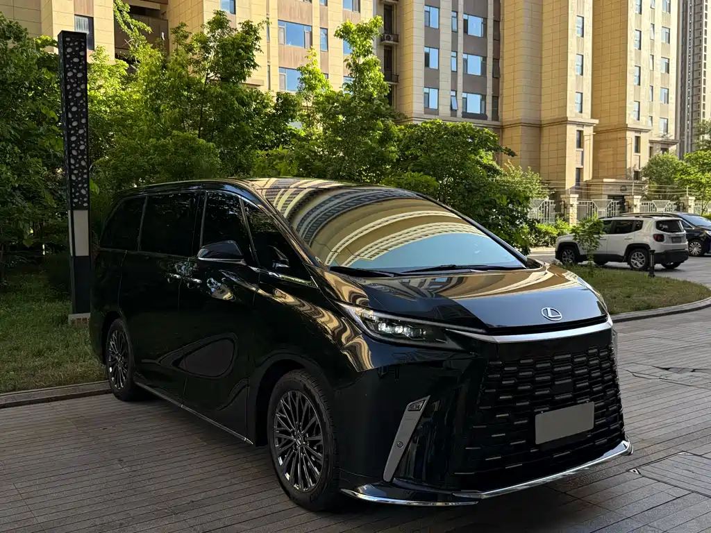 Lexus LM 2023 350h мест