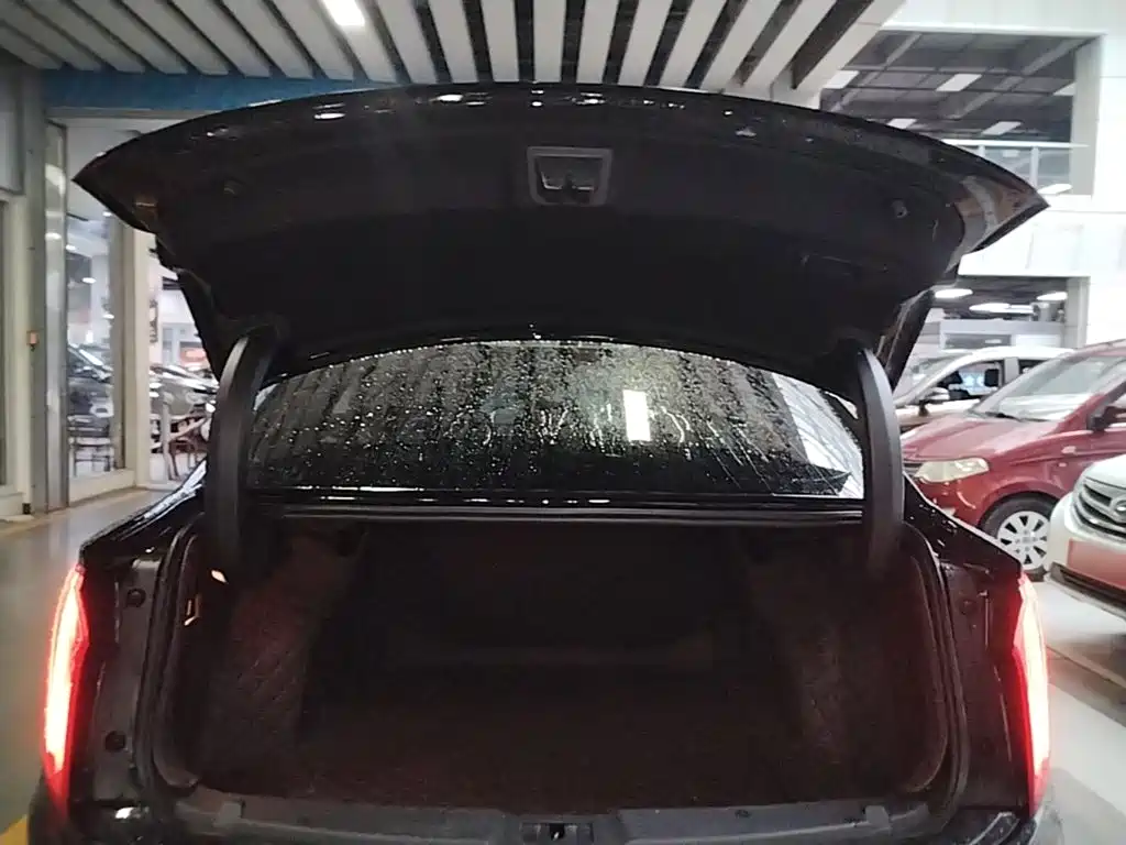 Hongqi Hongqi E-QM5 — миниатюра 19