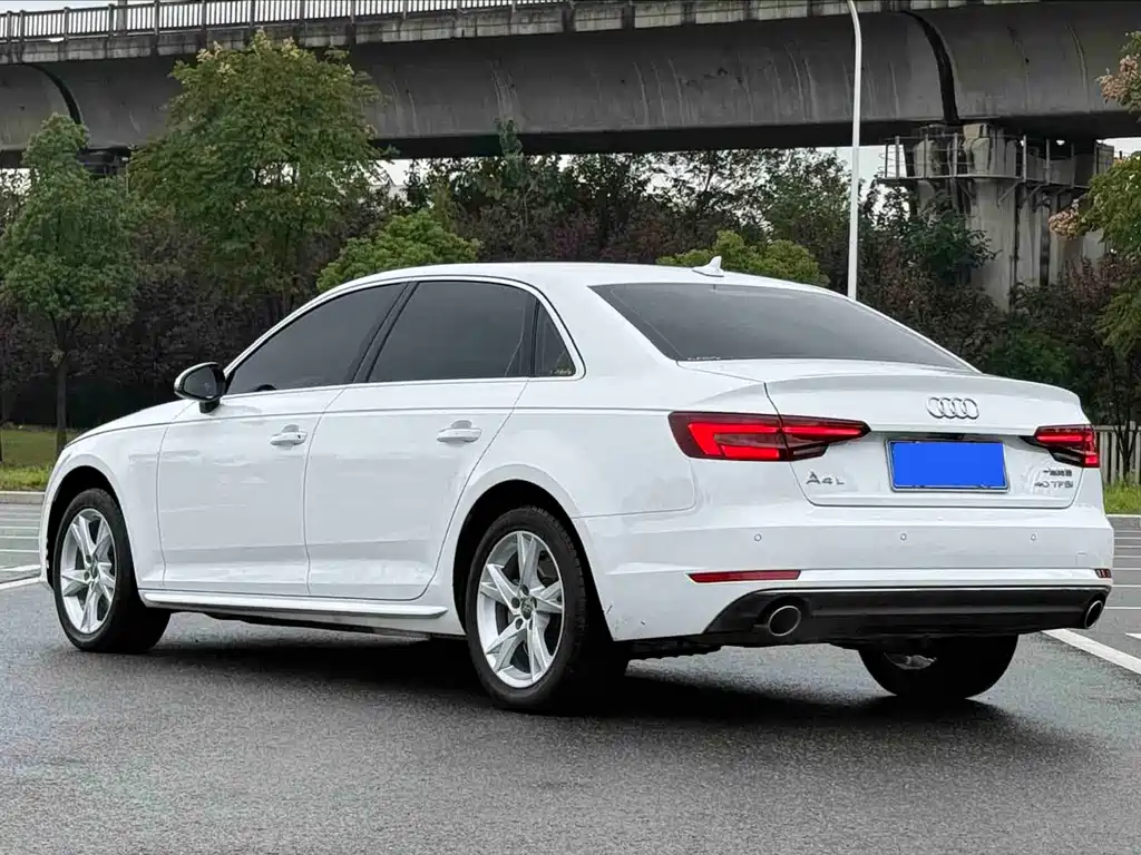 Audi A4L — миниатюра 4