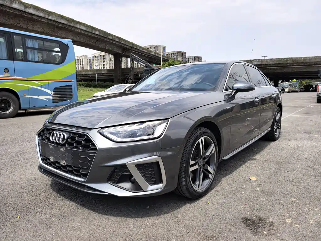 Audi A4L 2020