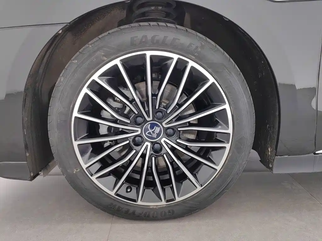 BYD Han — миниатюра 17