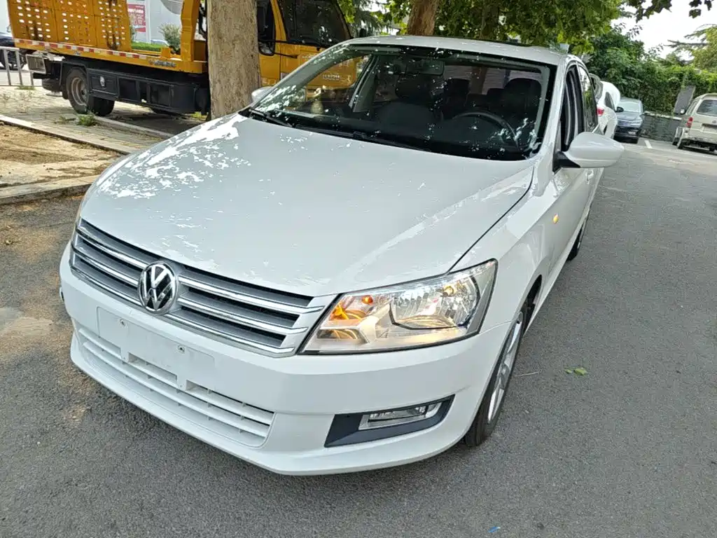 Volkswagen Santana — миниатюра 2
