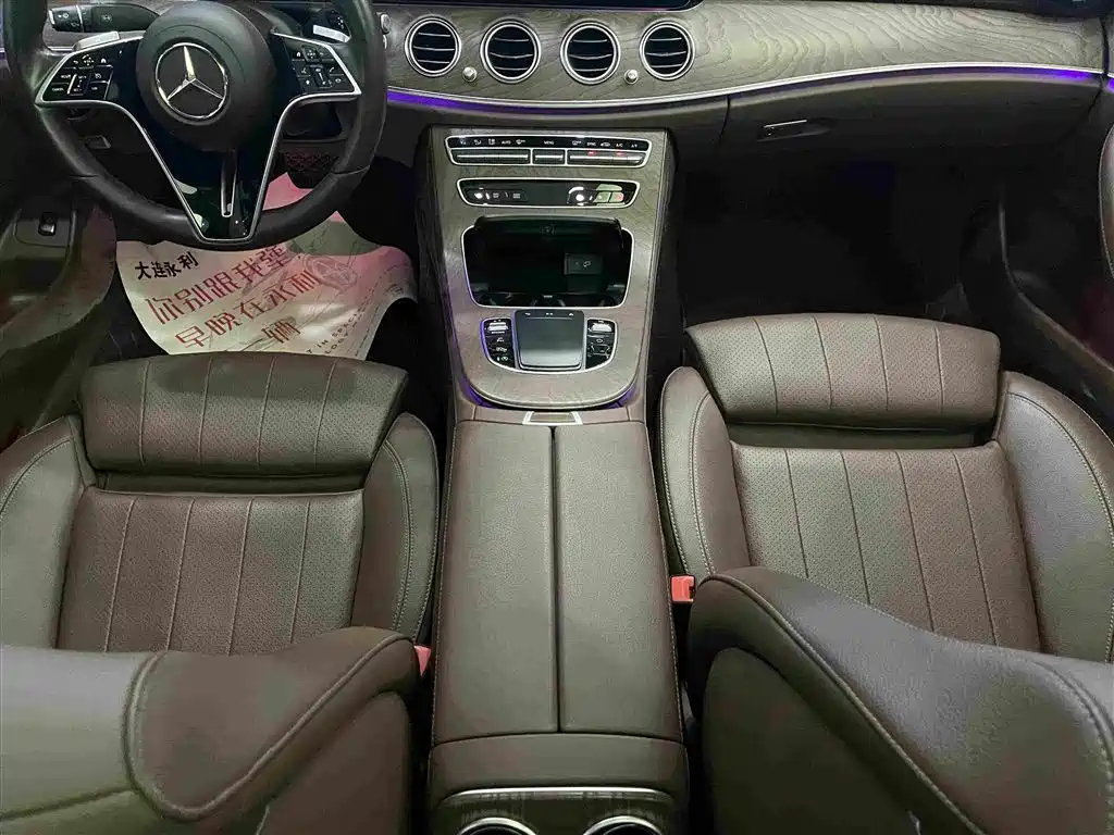 Mercedes-Benz E-Class — миниатюра 13