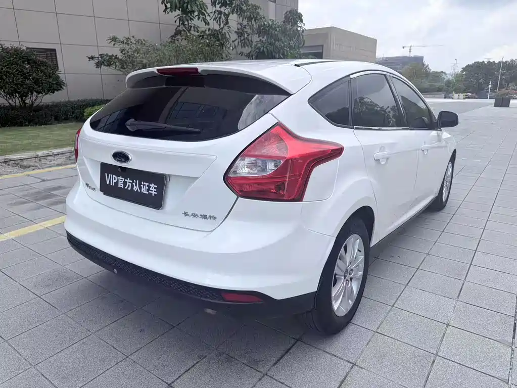 Ford Focus — миниатюра 8