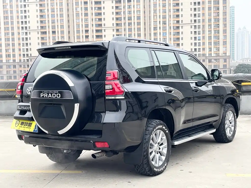 TOYOTA PRADO