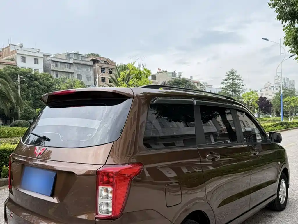 Wuling Hongguang — миниатюра 23