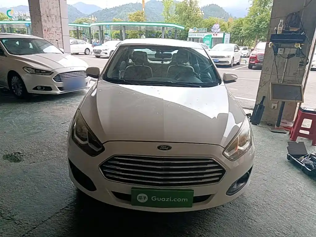 Ford Escort — миниатюра 3