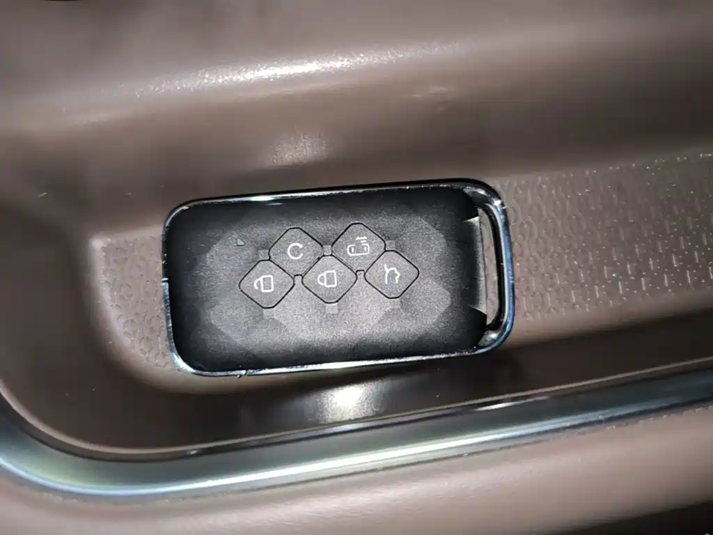 Wuling Xingguang 730 New Energy — миниатюра 9