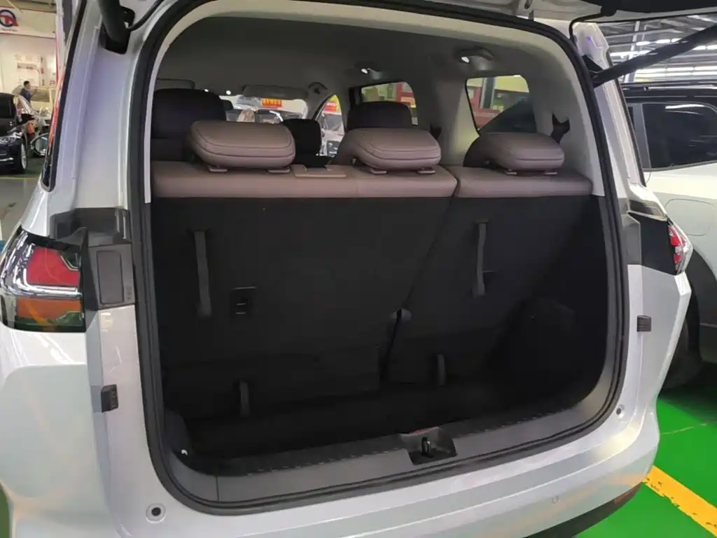 Wuling Xingguang 730 New Energy — миниатюра 19