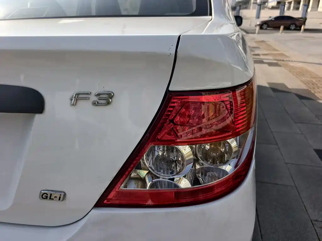 BYD F3 — миниатюра 10