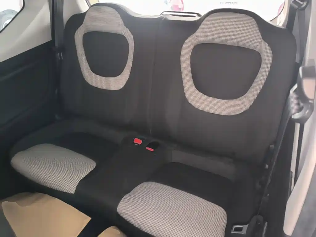 Wuling MINIEV — миниатюра 17