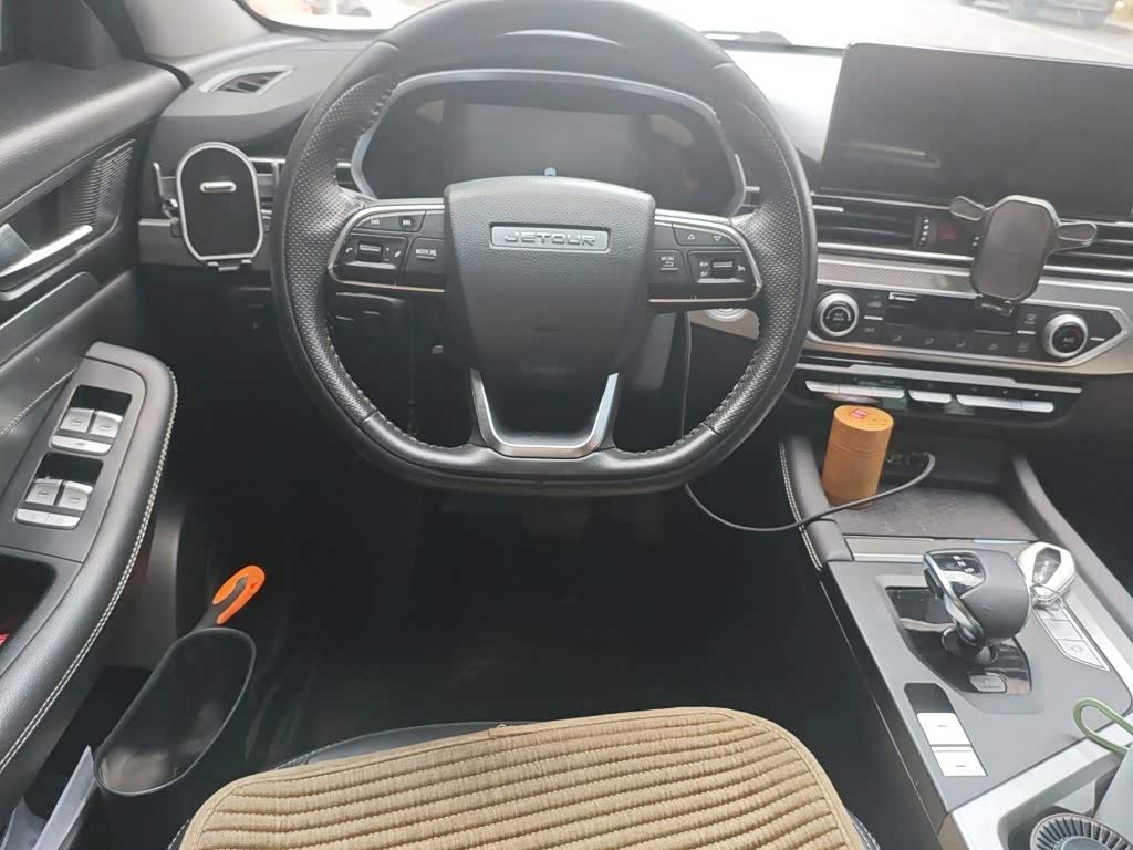 Jetour Jetour X70 1.5 л 2024 г. Белый, пробег 25400 км