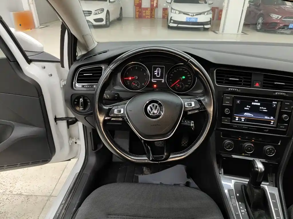 Volkswagen Golf — миниатюра 11
